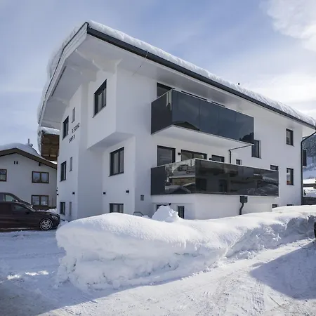 Brixen Near Lift, Cleaning Included Apartment *
