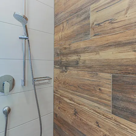 Brixen Near Lift, Cleaning Included *