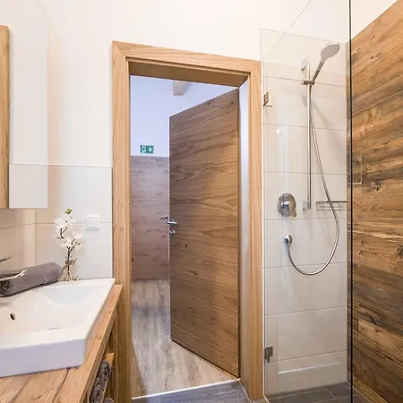 Brixen Near Lift, Cleaning Included Daire *